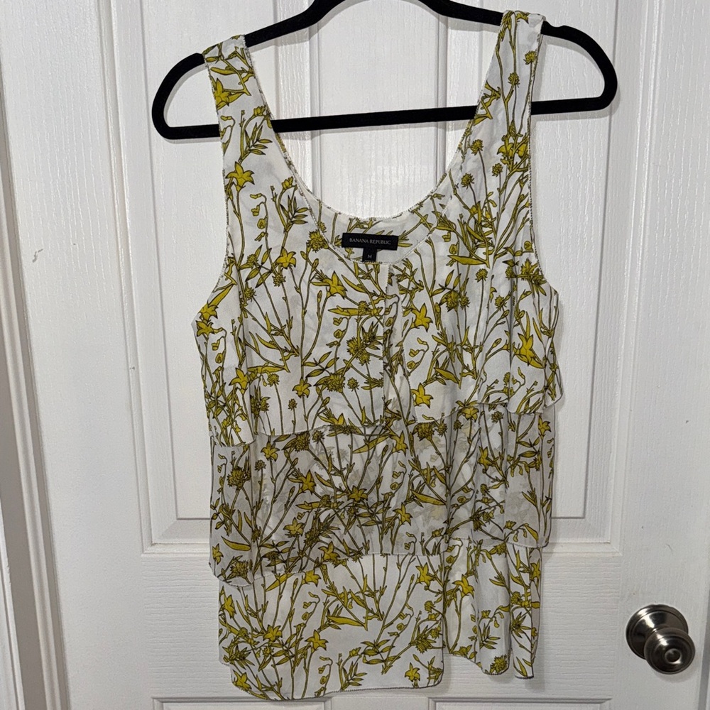 💰Banana Republic Sleeveless Top - White and Yellow